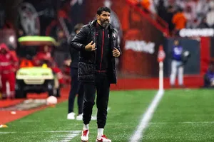 Loco Abreu confirma el fichaje de su hijo con los Xolos de Tijuana