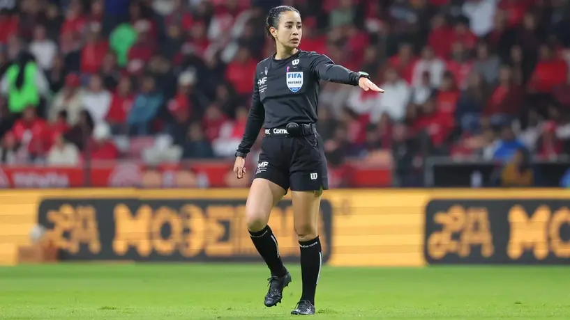 Comisión de Árbitros elogia la posición de Katia Itzel García en el Top 10 mundial de mejores árbitras