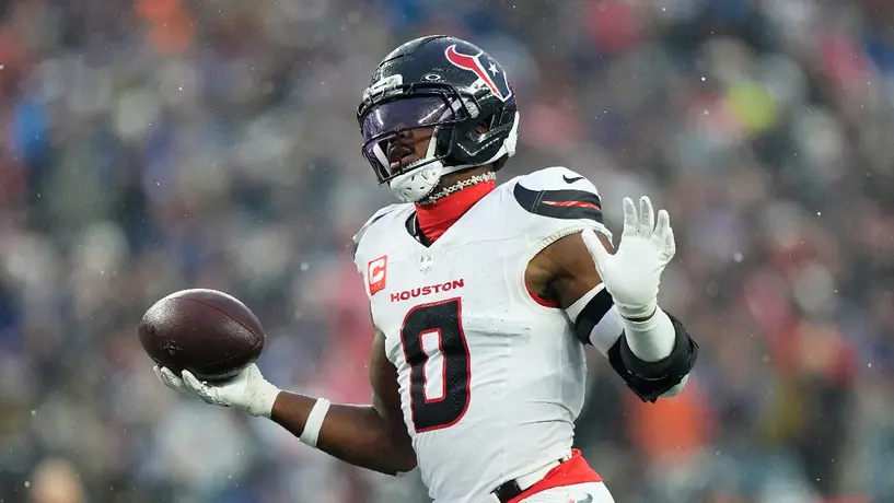 NFL multa a Azeez Al-Shaair, linebacker de Houston, por mensaje en apoyo a Palestina