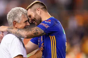 ¡Reencuentro de leyendas! Gignac y Tuca Ferreti comparten emotivo momento previo a partido ante San Luis