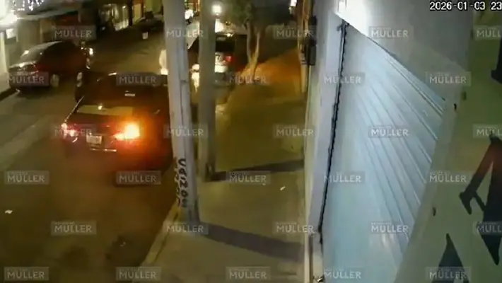 Revelan NUEVO VIDEO de cómo escapó la mujer que presuntamente atropelló y arrastró a motociclista en CDMX