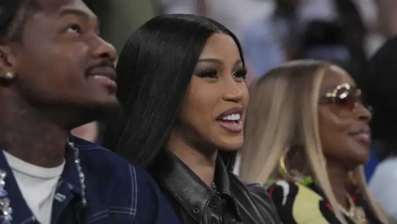 Cardi B defiende su relación con Stefon Diggs tras pasar Navidad separados