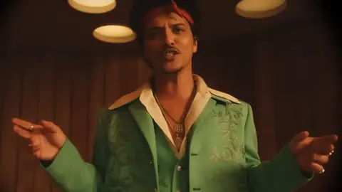 Bruno Mars regresa como solista tras 10 años y anuncia gira este 2026