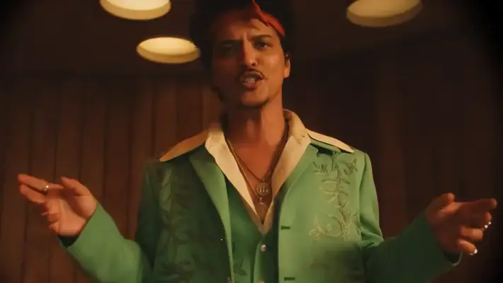Bruno Mars regresa como solista tras 10 años y anuncia gira este 2026