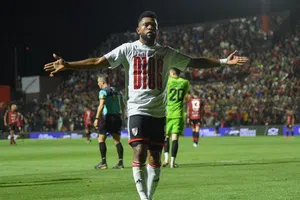 ¡Con la empanada! Así fue captado Miguel Borja a unos días de reportar con Cruz Azul