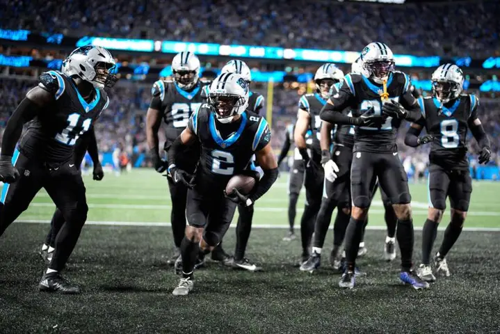 Panthers ha hecho un partido cerrado | AP