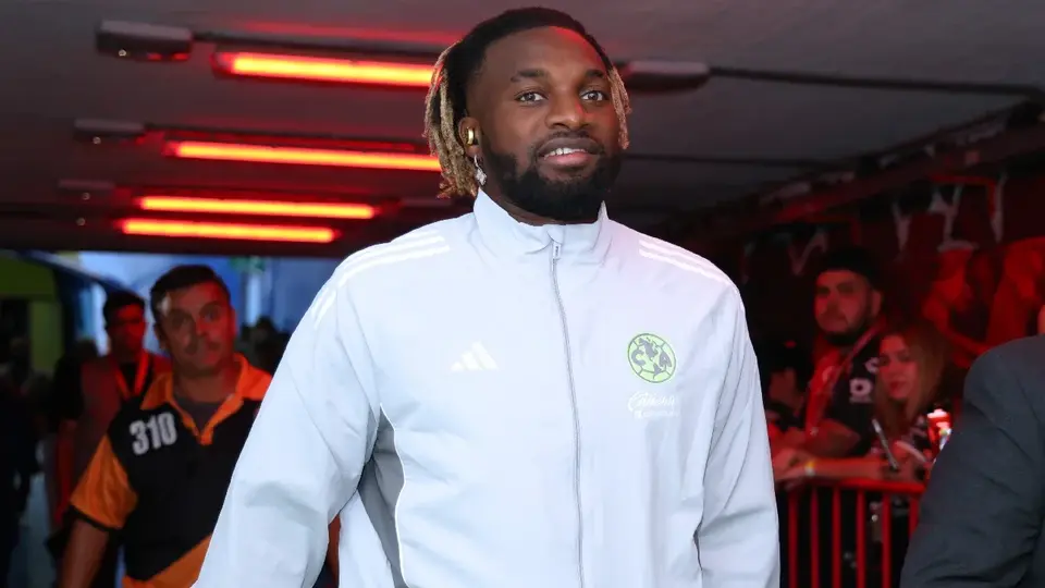 ¡Qué elegancia! Allan Saint-Maximin presumió en redes sociales su calidad en el campo