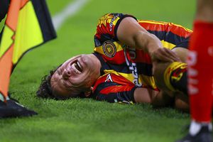 Carlos Fierro sufrió aparatosa lesión frente a Rayados en la Copa Pacífica