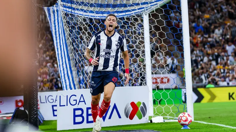 Rayados informa que Lucas Ocampos sufrió una parálisis facial