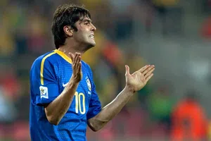 Kaká vuelve a las canchas y anota gol en la Kings World Cup Nations