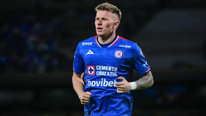 Mateusz Bogusz reportará con Cruz Azul este martes; el polaco tendrá una sanción administrativa