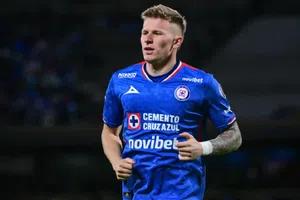 Mateusz Bogusz reportará con Cruz Azul este martes; el polaco tendrá una sanción administrativa