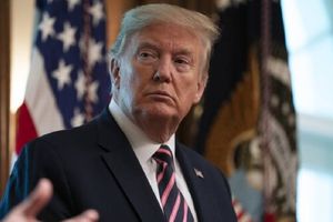 Trump se proclama “presidente en funciones de Venezuela”