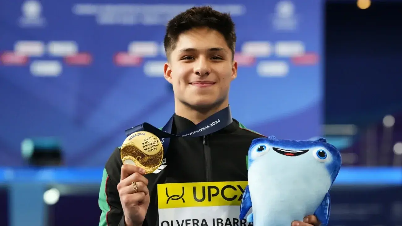 Osmar Olvera, campeón mundial de clavados | AP