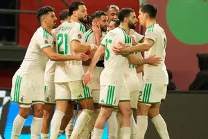 Victoria de Argelia y reafirma liderato del Grupo E