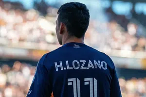 Chucky Lozano apunta a continuar su carrera con viejo conocido