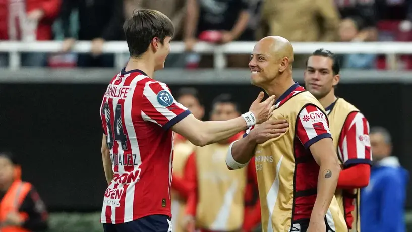 ¡El pase de antorcha! Chicharito reacciona al nuevo número de la Hormiga con el Tri