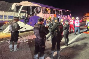 Tragedia en Tamaulipas: autobús choca contra tráiler y deja dos muertas y más de 35 heridos