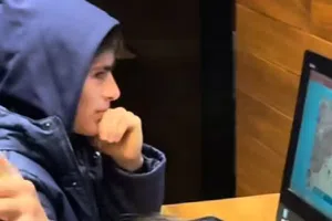 Chivas presume a Armando González y su manera de ‘motivarse’ previo a la Jornada 3