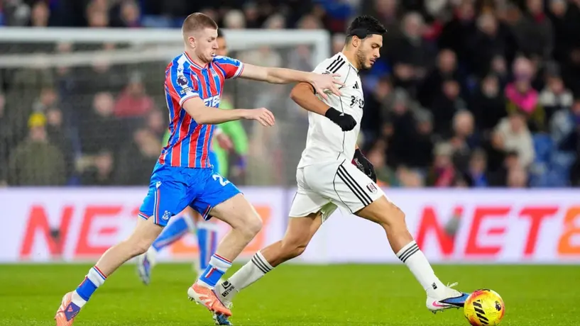 Con Raúl Jiménez como titular, Fulham rescató el empate ante Crystal Palace
