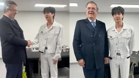 ¡El fan número 1 de BTS! Marcelo Ebrard y su momento con Jin