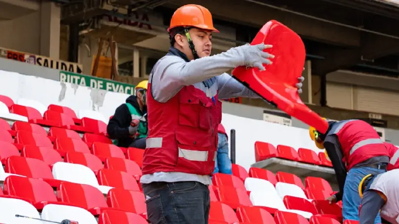 Estadio Banorte se pinta de Rojiblanco y presume sus avances a semanas de la reinauguración