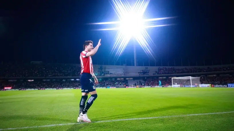 ¡BOMBAZO! Alan Mozo se va de Chivas con rumbo a histórico de la Liga MX