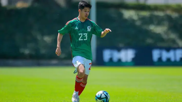 Alex Alcalá firma con Querétaro: la joya del Manchester City llega a la Liga MX