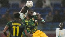 Senegal, con un jugador más, vence a Mali por la mínima y avanza a Semifinales en la Copa Africana de Naciones