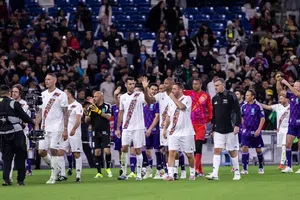 Leyendas adelantan fiesta mundialista en Monterrey