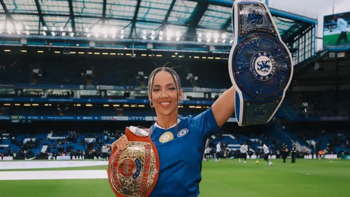 ¿Vivan los Chelseas? Chelsea Green estuvo en Stamford Bridge en la victoria ante Brentford
