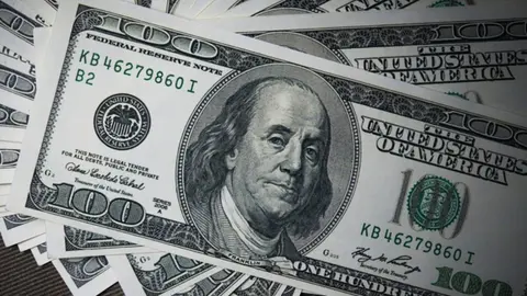 El dólar se mantiene estable: así está el tipo de cambio este viernes 9 de enero