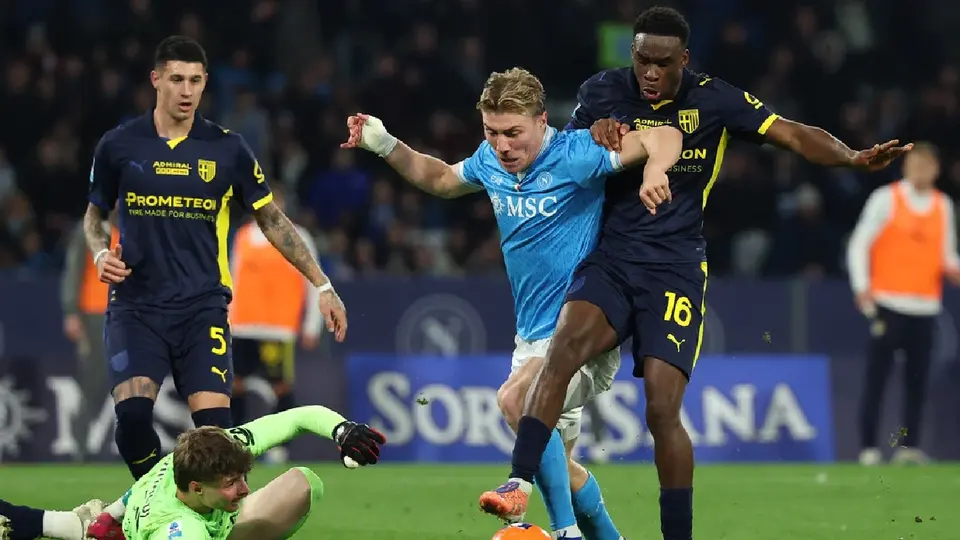 Napoli sufre golpe con un empate 0-0 ante Parma