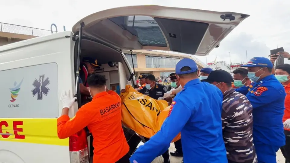 Tras hallazgo de sus restos, confirman fallecimiento de exfutbolista español por naufragio en Indonesia