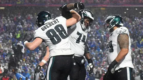 Allen falla y Philadelphia consigue una sufrida victoria en Buffalo