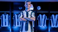 Luca Orellano se ilusiona con plantilla de Rayados durante su presentación