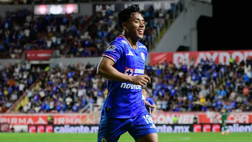 Amaury Morales de Cruz Azul, en el radar de Necaxa