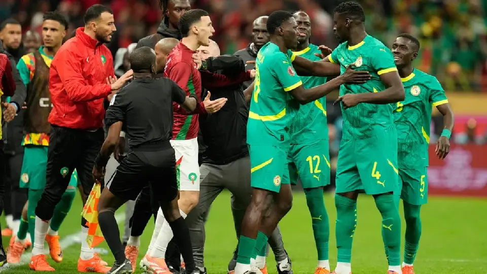 ¡Caos, escándalo, abandono y penalti fallado en la Final de la Copa Africana de Naciones!