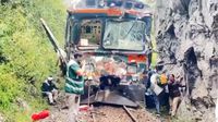 VIDEO / Ahora dos trenes turísticos chocan de frente: hay un muerto y más de 30 heridos
