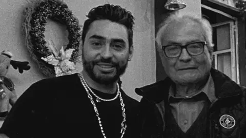 Rubén Rodríguez anuncia con tristeza el fallecimiento de su padre