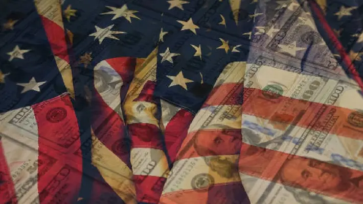 Dólar hoy 24 de diciembre de 2025: el peso aguanta y la divisa cae ligeramente