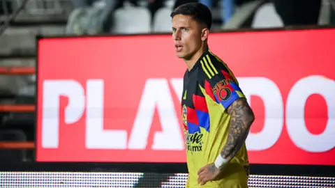 ¡Polémica jugada! Brian Rodríguez cae en el área de Pachuca y no se sancionó como penalti