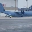 Avión militar C-130 Hércules de Estados Unidos aterriza en el Aeropuerto de Toluca