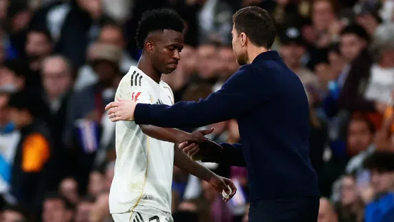 Vinícius rompe el silencio sobre su relación con Xabi Alonso: "no pude conectar con él"