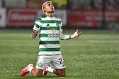 Julián Araujo titular en victoria del Celtic sobre Falkirk