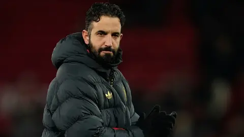 Manchester United anuncia la salida de Ruben Amorim del club