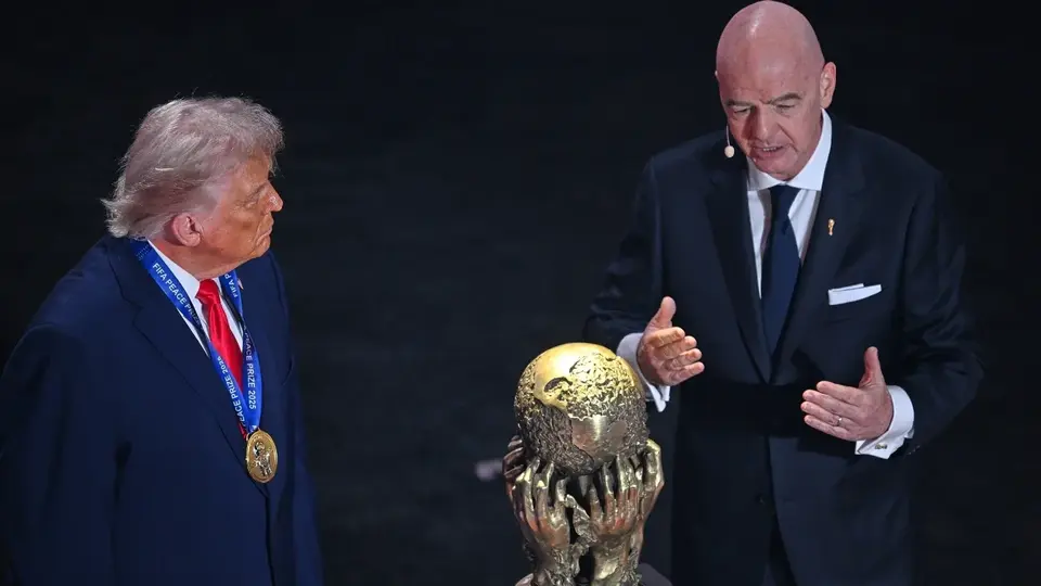 De recibir el Premio de la Paz de la FIFA a atacar Venezuela: La paradoja de Trump en 29 días