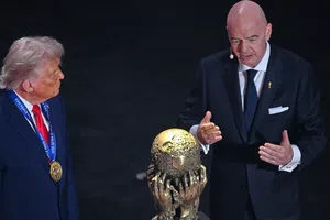 De recibir el Premio de la Paz de la FIFA a atacar Venezuela: La paradoja de Trump en 29 días