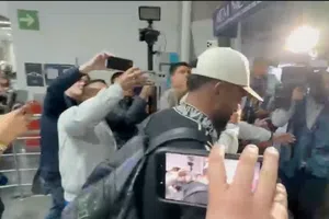 Miguel Borja aterriza en la Ciudad de México para firmar con Cruz Azul