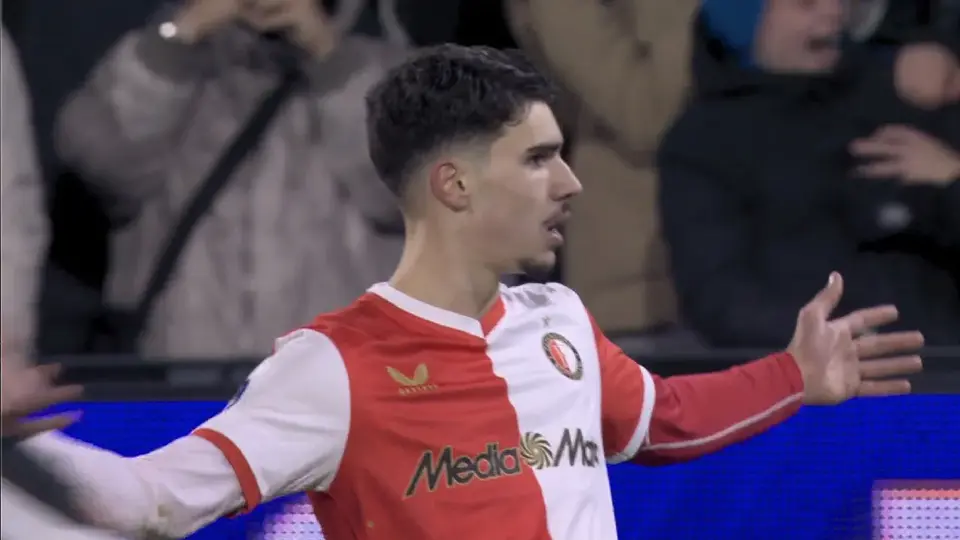 De tal palo, tal astilla: hijo de Robin van Persie sorprende con dos golazos de antología